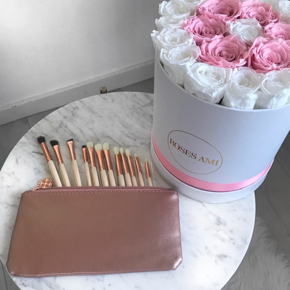 Gift With Purchase $75 / $250 / $500 - Picture 5 of 7